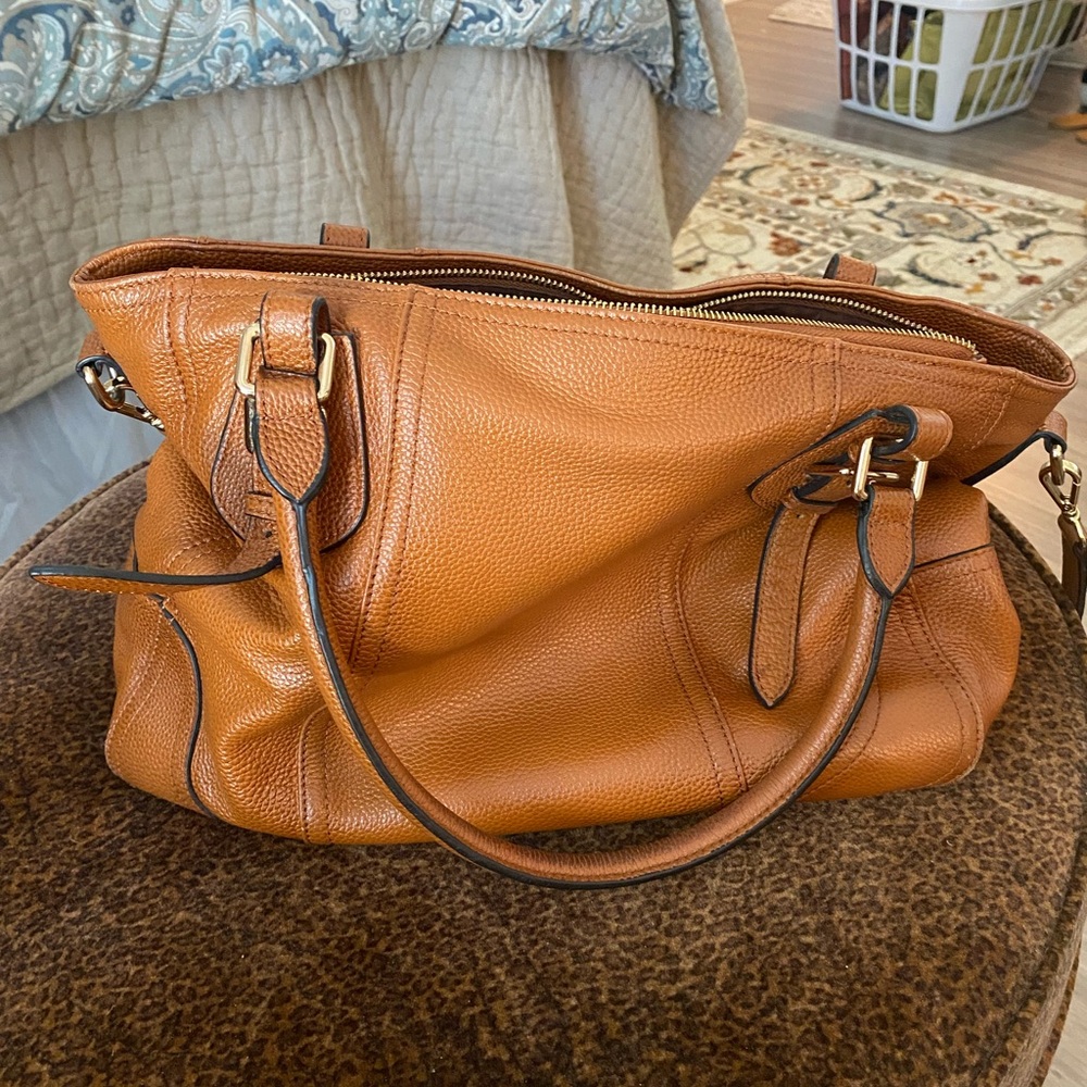 Tan Leather Satchel with Structured Design and Gold Hardware